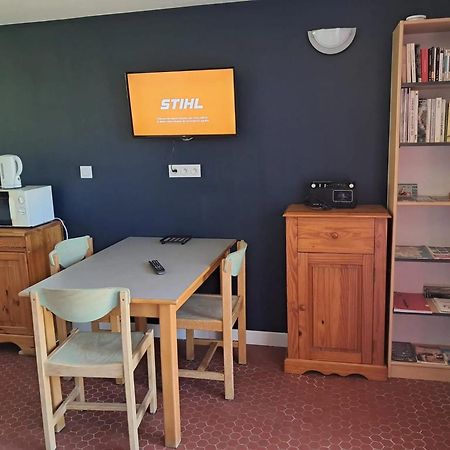 Studio Charmant A Treignac Avec Terrasse De 22 M² Exterior foto